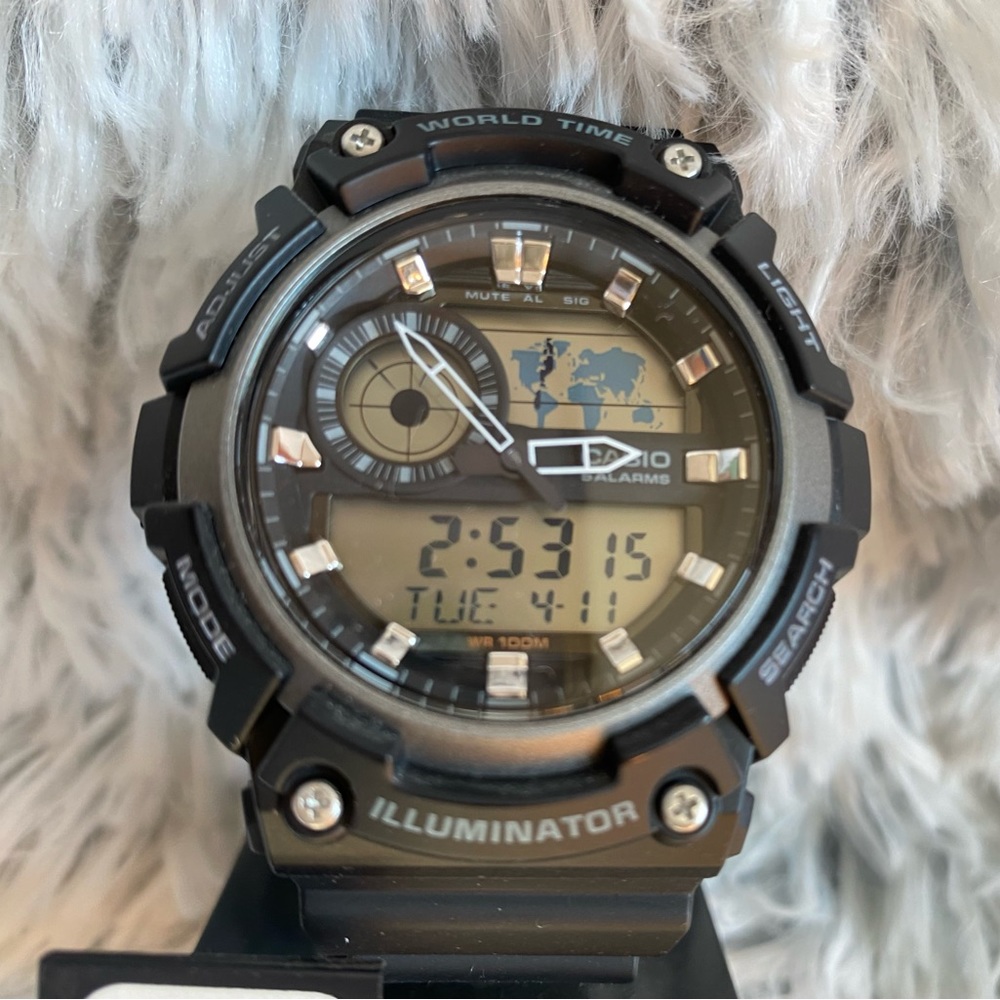 Brand New Casio Wrist Watch Free 9 Pairs if Brand New Socks
